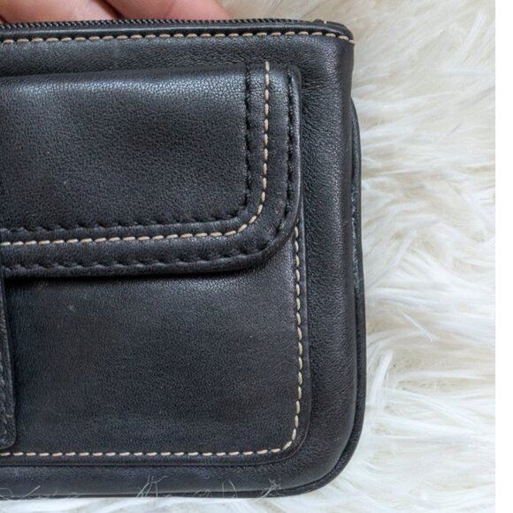 Coach, Large Hampton Black Buckle Leather Wristlet, Vintage - Picture 5 of 11